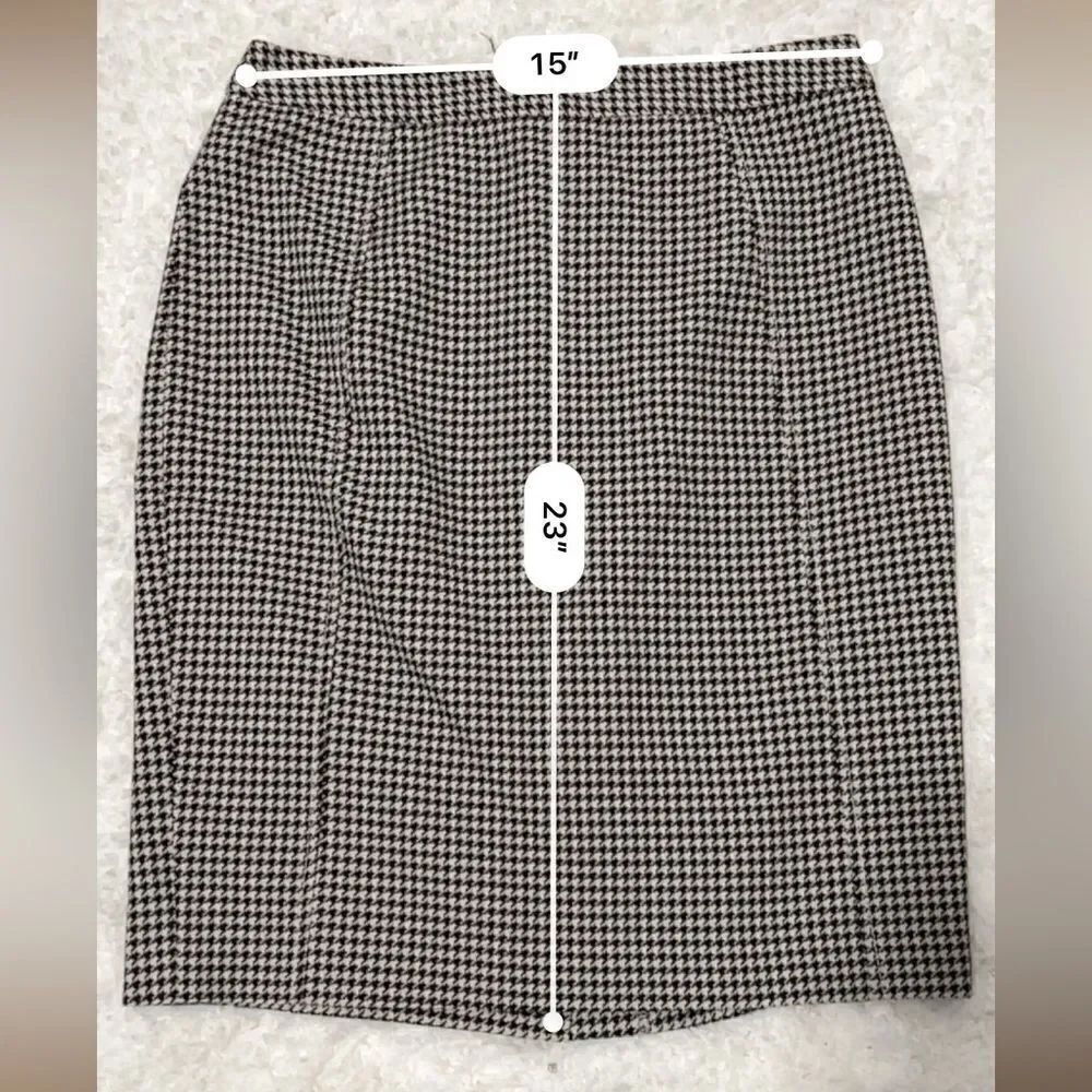 Halogen houndstooth pencil skirt in size 8